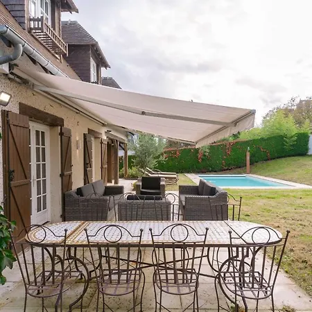 Norman House 160m2 With Pool At The Hippodrome Tatil Evi Deauville