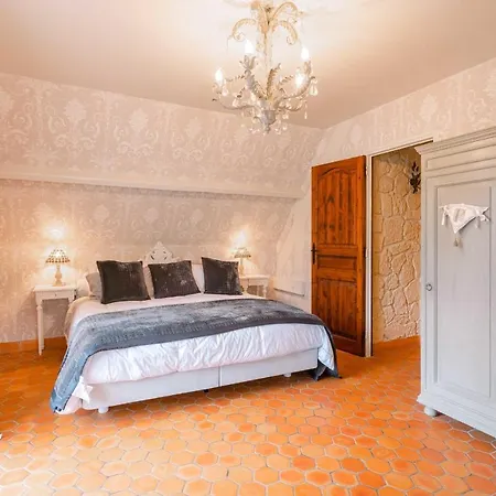 Norman House 160m2 With Pool At The Hippodrome