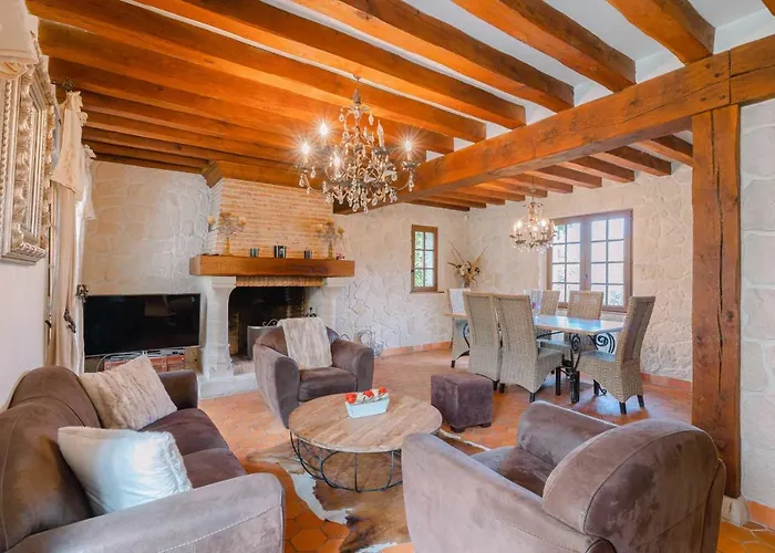 Norman House 160m2 With Pool At The Hippodrome Hébergement de vacances Deauville