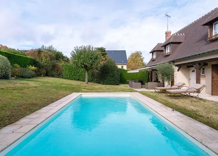 Norman House 160m2 With Pool At The Hippodrome Casa de Férias